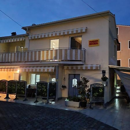 Apartmani Sojka Ровінь Екстер'єр фото